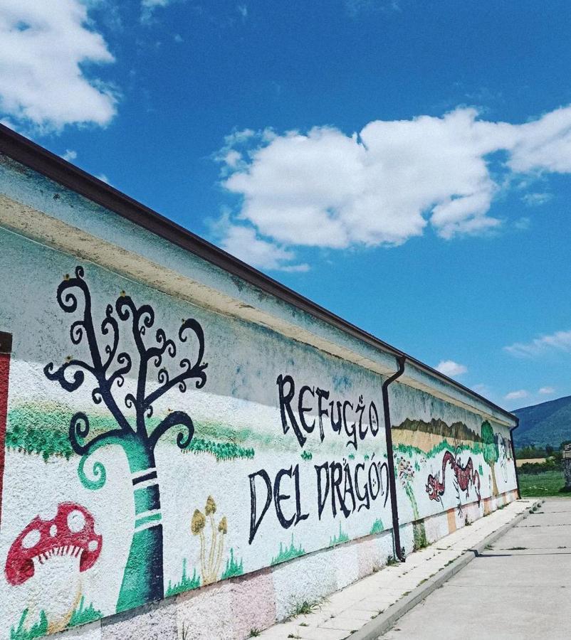 El Refugio Del Dragon Vandrerhjem Arcones Eksteriør bilde